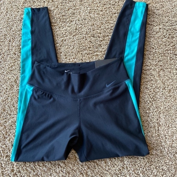 Nike Ankle Legging New, Size Small - Picture 8 of 8